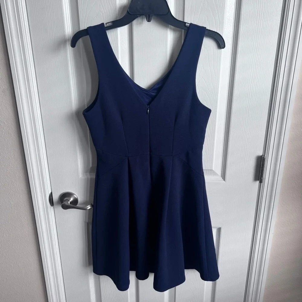 Monteau Los Angeles‎ Navy Blue Ribbed V-Neck Skater Dress Sleeveless Medium